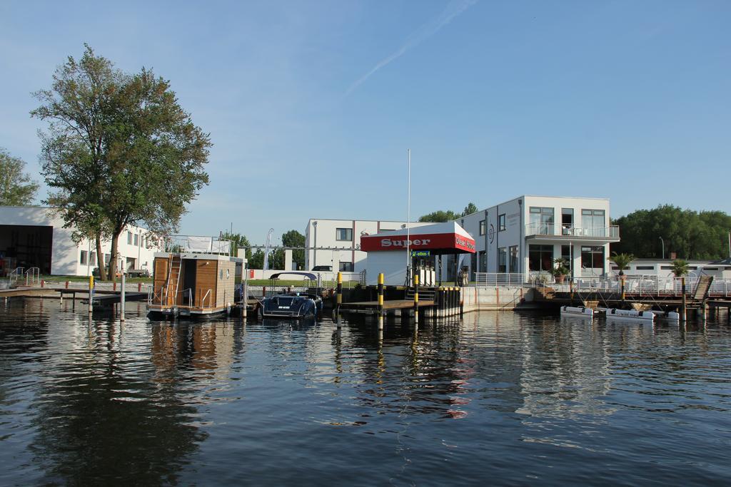 Marina Niederhavel Hotel Brandenburg  Exterior foto